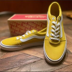 Yellow Vans Women’s sz 9 NWT